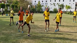 वाराणसी में पहली बार प्रादेशिक विद्यालयीय हैंडबॉल प्रतियोगिता का भव्य आयोजन।