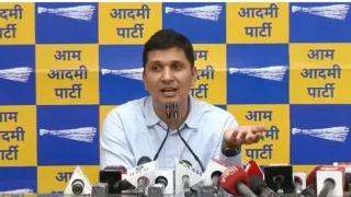 आप के दिल्ली प्रदेश अध्यक्ष सौरभ भारद्वाज ने SIR प्रक्रिया पर साधा निशाना। फाइल फोटो