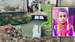 इसी नाले में पानी के साथ बह गया था मासूम और इनसेट में मृतक अब्दुल रहमान का फाइल फोटो