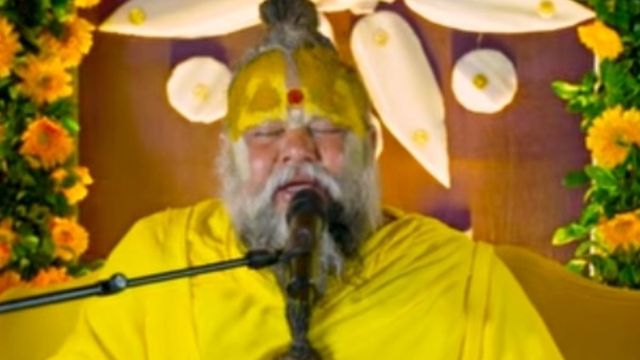 गुरु पूर्णिमा पर संत प्रेमानंद ने दी सीख, मनुष्य जीवन का लक्ष्य ही भगवत प्राप्ति; दर्शन को आई इस राज्य की बारी