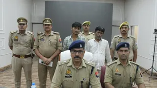 पुलिस की गिरफ्त में सियाराम की हत्या के आरोपित।