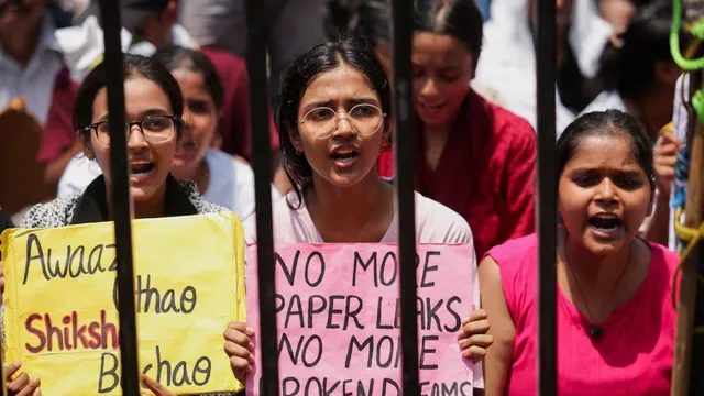 विचार: पक्ष-विपक्ष के लिए खतरे की घंटी