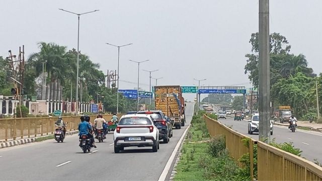 NHAI ने दिया महंगाई का झटका: अलीगढ़-मुरादाबाद हाईवे टोल टैक्स बढ़ा, नई दरें जारी