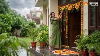 सावन में मुख्य द्वार पर करें ये 4 वास्तु उपाय घर में आएगी खुशहाली (Picture Credit: AI Generated)