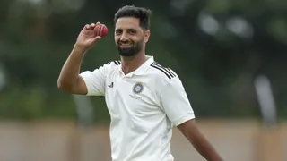 आकिब नबी डार