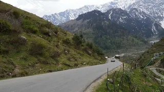 हिमाचल प्रदेश की सड़कों के लिए केंद्र से बजट मंजूर हुआ है। प्रतीकात्मक फोटो