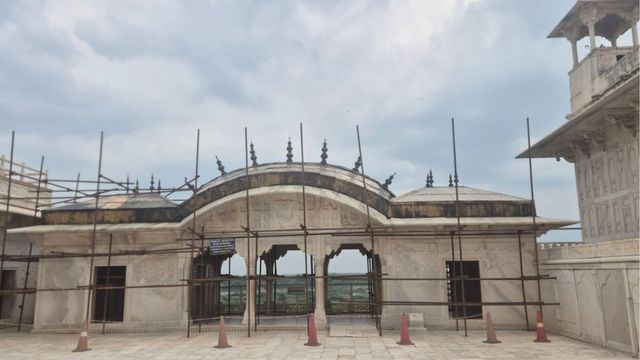 आगरा किला: फिर सोने से चमकेंगे जहांआरा और रोशनआरा महल, ASI करा रहा 12 लाख से मडपैक ट्रीटमेंट