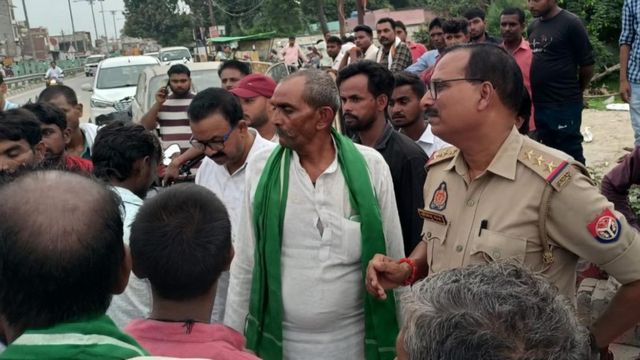 बाराबंकी: कक्षा तीन के छात्र को क्लासरूम में सांप ने काटा, शिक्षकों की लापरवाही से चली गई जान