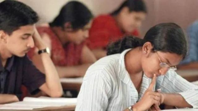 विचार: परीक्षा प्रणाली को जड़ से बदलने का अवसर