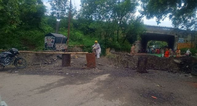 गोरखपुर का खानिमपुर अंडरपास बंद, खजनी मार्ग पर डायवर्जन
