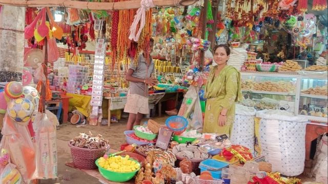 80 रुपये में किलो चूड़ा और 400 पेड़ा, अशोकधाम आने वाले कांवड़ियों के लिए खाने-पीने के सामानों का रेट फिक्स