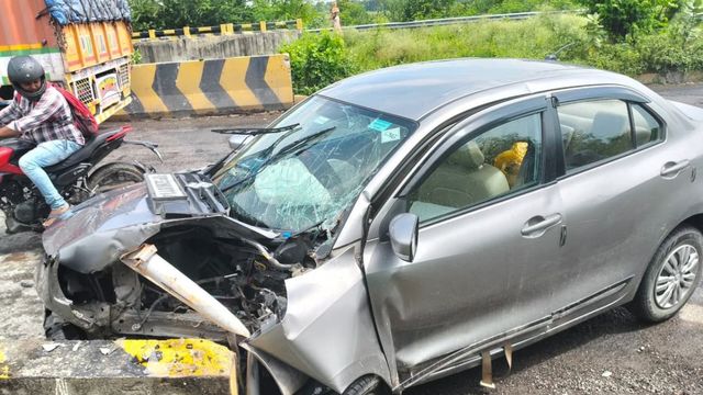 मुजफ्फरपुर-दरभंगा NH-27 पर हादसा, एयरबैग ने बचाई लखनऊ के परिवार की जान
