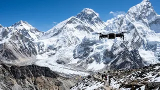 तिब्बत में माउंट एवरेस्ट के पास चीन ने बनाया ड्रोन सेंटर (AI जेनरेटेड फोटो)