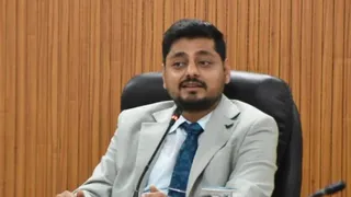धनबाद के उपायुक्त आदित्य रंजन। (फाइल फोटो)