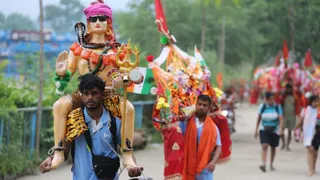 सावन शुरू होते ही धर्मनगरी हरिद्वार से गंगाजल लेकर लौटने वाले कांवड़ यात्रियों की संख्या बढ़ने लगी है। जागरण
