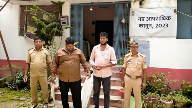 बिहार में यूट्यूबर की काली करतूत: वीडियो बनाने की आड़ में बेचता था गोलियां, जखीरे के साथ गिरफ्तार
