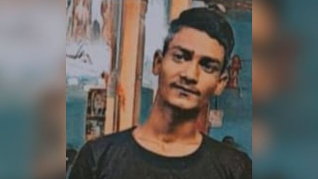 मुंगेर में ट्रेन की चपेट में आने से ITI छात्र की मौत, परिजनों ने पोस्टमार्टम कराने से किया इन्कार
