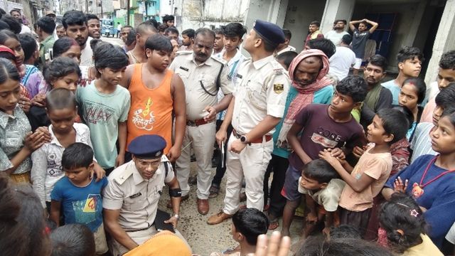 भागलपुर में खौफनाक वारदात: पिता के पास सो रहे 3 साल के मासूम का अपहरण, गला घोंटकर हत्या; बोरे में मिला शव
