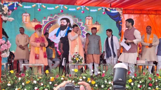 रुड़की: CM धामी ने किया कलश वंदन महारैली का शुभारंभ, बोले- संत शिरोमणि रविदास महाराज के विचार आज भी प्रासंगिक