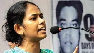 आइशे घोष के खिलाफ जारी गैर-जमानती वारंट रद कर दिया।