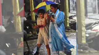 10 से 15 किमी प्रति घंटे की रफ्तार से हवाएं चलने के साथ हल्की से मध्यम बारिश हो सकती है। फोटो: जागरण