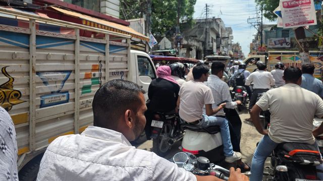 कांवड़ यात्रा में रुड़की की सड़कें जाम, मुख्य बाजारों में थमे पहिए