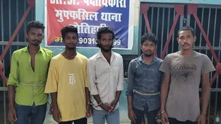 युवक को पीटने के आरोप में गिरपतार युवक। फोटो: विभाग