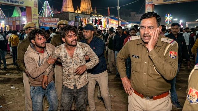 नशेबाज युवकों ने दरोगा के मारा तमाचा, मुड़िया मेला में गोवर्धन परिक्रमा मार्ग पर मचाया हुड़दंग; दो गिरफ्तार