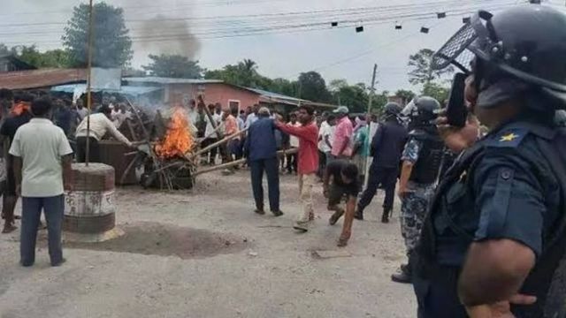 कांवड़ यात्रा विवाद से सुलगा नेपाल, पुलिस फायरिंग में युवक की मौत; कई जिलों में कर्फ्यू और अलर्ट
