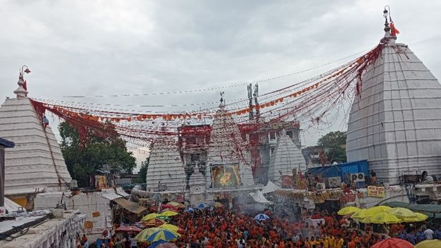 देवघर की अनोखी परंपरा: बाबा बैद्यनाथ से पहले होता है मां काली का श्रृंगार, क्या है धार्मिक महत्व