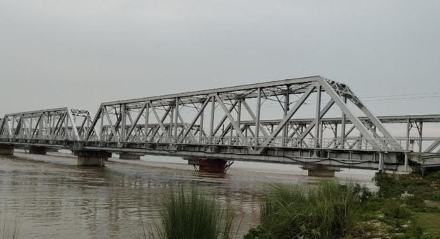 बहराइच में घाघरा नदी का जलस्तर, लाल निशान से 26 सेंटीमीटर दूर; 24 घंटे में वाटर लेवल में 19 CM की वृद्धि
