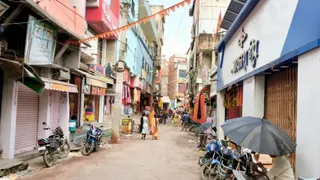 जयनगर बाजार में पसरा सन्नाटा। फोटो: जागरण