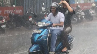 भारी वर्षा का दौर जारी। फाइल फोटो