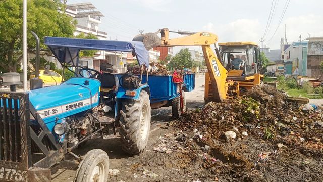 'प्रधान तो बने, पर अधिकार छीने!' रामपुर के गांवों में सफाई व्यवस्था ध्वस्त, हैंडपंप भी खराब, चरमराईं जनसुविधाएं