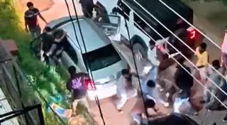 सेक्टर-22 की शास्त्री मार्केट में प्रॉपर्टी डीलर को घेरकर पीटा।