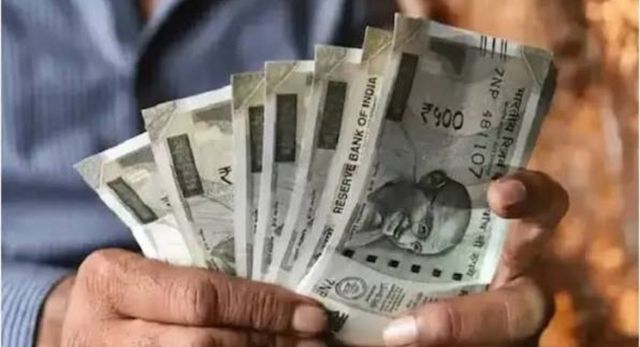 बहराइच में CMO के निरीक्षण में बंद मिला PHC, डॉक्टर समेत चार का वेतन रोका; सभी अनुपस्थित कर्मचारियों से मांगा जवाब
