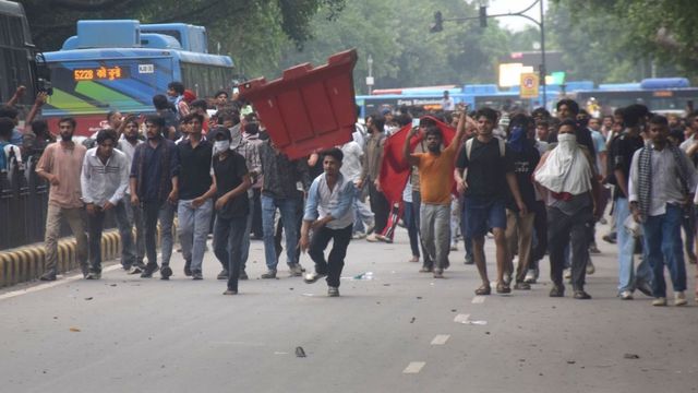 AAP, सपा और भीम आर्मी ने भड़काई थी संसद मार्ग पर हिंसा, तीनों राजनीतिक दलों पर FIR; स्पेशल सेल करेगी जांच