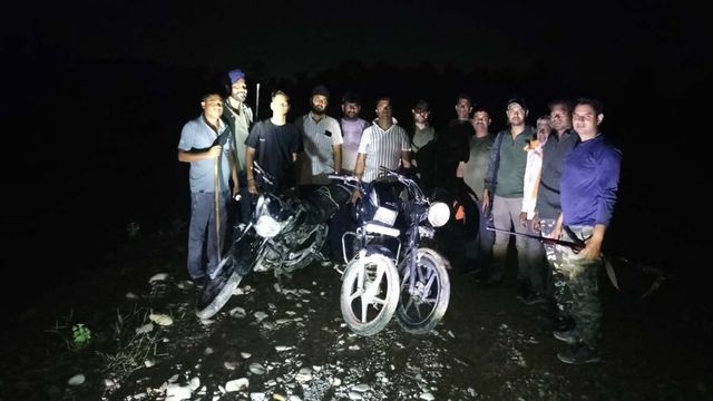 रामनगर में वन कर्मियों और तस्करों के बीच भीषण मुठभेड़, 15 राउंड फायरिंग के बाद हुए फरार