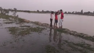 गंगा का बढ़ रहा है जलस्तर। जागरण