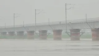 खतरे के निशान से केवल 39 सेंटीमीटर नीचे पहुंची गंगा।