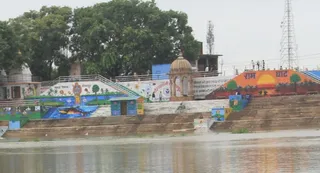 राप्ती तट पर स्थित रामघाट। जागरण