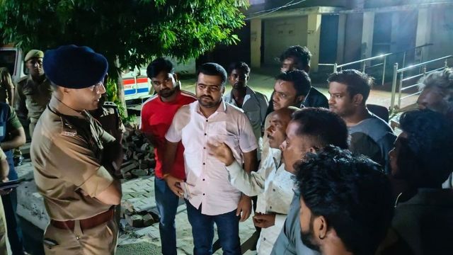 शाहजहांपुर में साइकिल मिस्त्री की चाकुओं से गोदकर निर्मम हत्या, ग्रामीणों ने एक आरोपी दबोचा