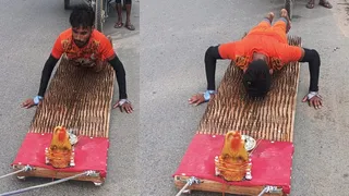 लोहे की कीलों पर दंडवत कर कांवड़ लेकर जाता कांवड़िया संजय। जागरण