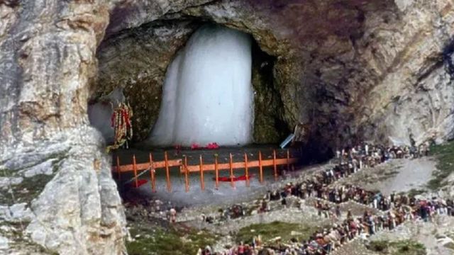 मौसम खुलते ही बालटाल मार्ग से अमरनाथ यात्रा बहाल, जम्मू-श्रीनगर हाईवे बंद होने से नए जत्थे पर ब्रेक
