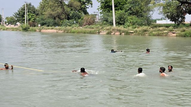 जींद में दोस्तों के साथ नहाने गया 17 वर्षीय युवक सिरसा ब्रांच नहर में डूबा, तलाश जारी