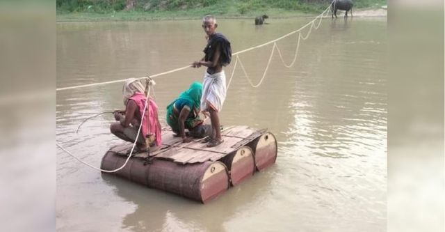 कानपुर देहात में 4 हजार ग्रामीण हर रोज लगाते जिंदगी दांव पर, लोहे के ड्रम से जुगाड़ बना पार करते रिंद नदी
