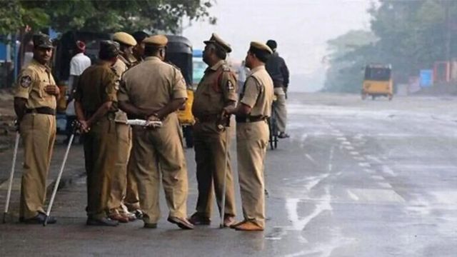 रांची के खेलगांव थाना से फरार आरोपित गिरफ्तार, लापरवाही पर दो पुलिसकर्मी सस्पेंड
