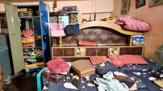 चोरी के बाद बिखरा सामान। फोटो जागरण