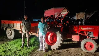 पलामू में आधी रात दो बालू लदे ट्रैक्टर जब्त। जागरण