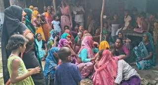 रोते बिलखते परिजन। जागरण
